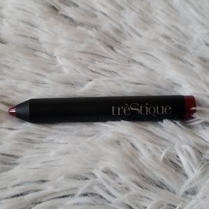 Trestique matte lip crayon